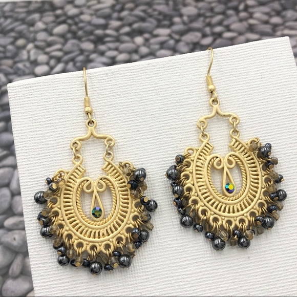 🌼 Gold Beaded Statement Dangle Earrings - Picture 1 of 2